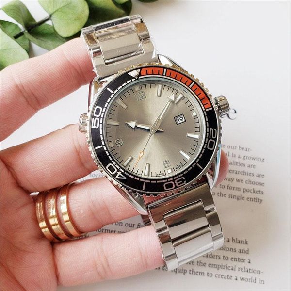 

повседневные мужские часы с нержавеющей сталью женские дизайнерские роскошные часы коричневые кварцевые часы для планеты океан globemaster d, Slivery;brown