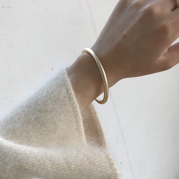 

aomu vintage bangle design gold matte metal geometric circle bracelets for women girl geometric round bangles charm jewelry, Black