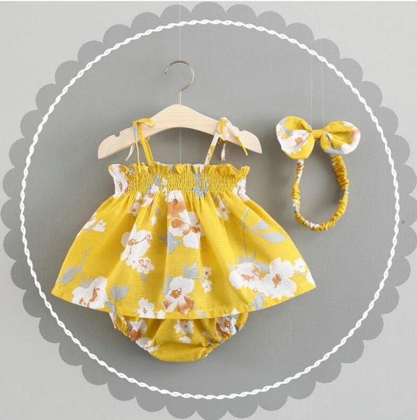 

2019 baby girls floral suspender suits 2pcs sets korean infant toddle flower printed tees+pp short pant outfits kids clothing sets, White