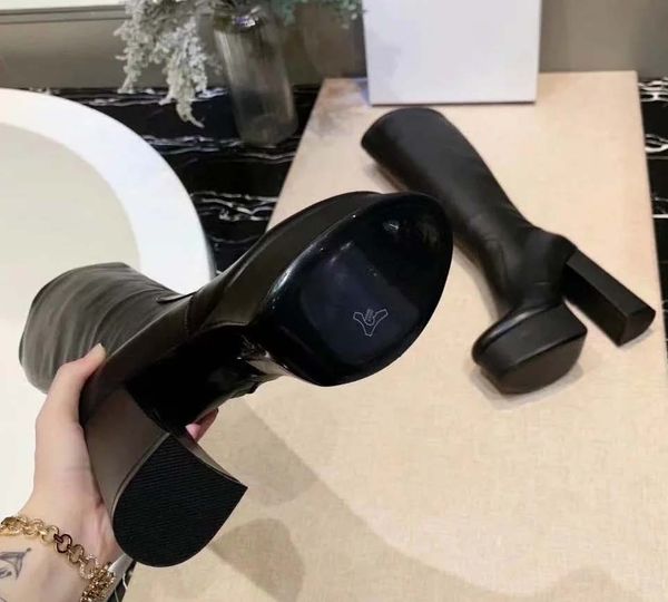 

dhl)women designer boots martin desert boot flamingos love arrow medal 100% real leather coarse size eu35-40 with box sll3503, Black