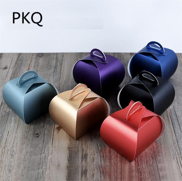 

20pcs small packaging box mooncake paper boxes with handle wedding cake boxes and packing