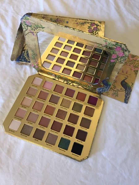 

2019 wholesale natural lust eyeshadow makeup palettes 30 color waterproof nude eye shadow faced matte pressed pigmented powder dhl