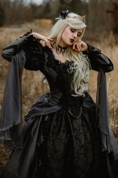 

ball gown medieval gothic wedding dresses silver and black renaissance fantasy victorian vampires long sleeve bridal gown 2019, White