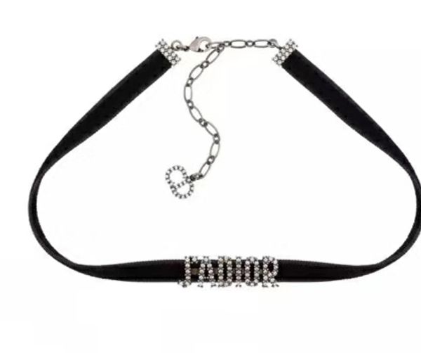 

high-end ретро форма сердца кристалл письма кулон колье ожерелье с печатью черная лента цепи письма ожерелье женщины мода ювелирные изделия, Golden;silver