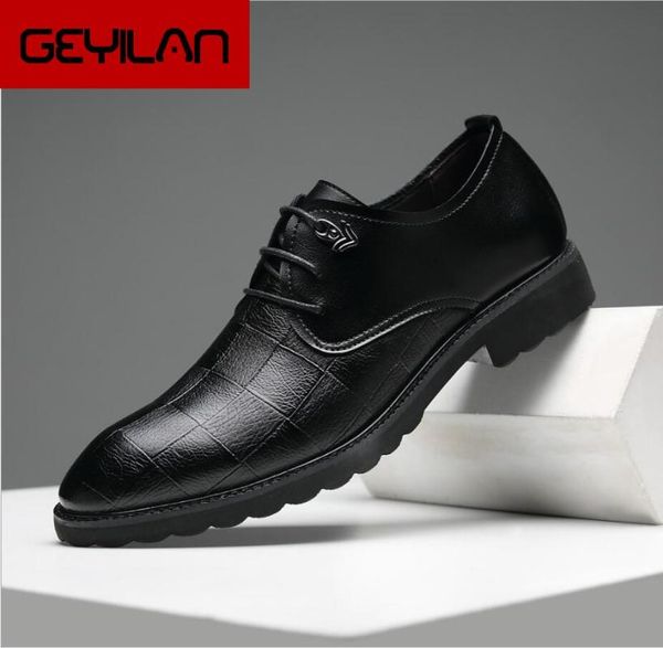 

2018 new autumn men's leather shoes fashion classic business british breathable lace dress shoes wedding, Black