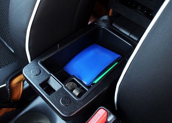 

for nissan kicks 2016 2017 2018 plastic interior central armrest storage box organizer case container tray 1pcs car styling