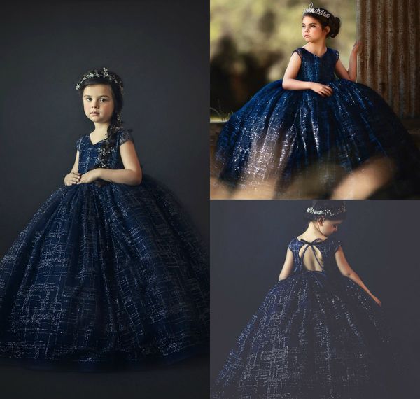 Abiti da spettacolo per ragazze di lusso in pizzo blu scuro 2020 con scollo a V, abito da ragazza di fiori con glitter sulla schiena, bellissimo abito da ballo, abiti da cerimonia per bambini