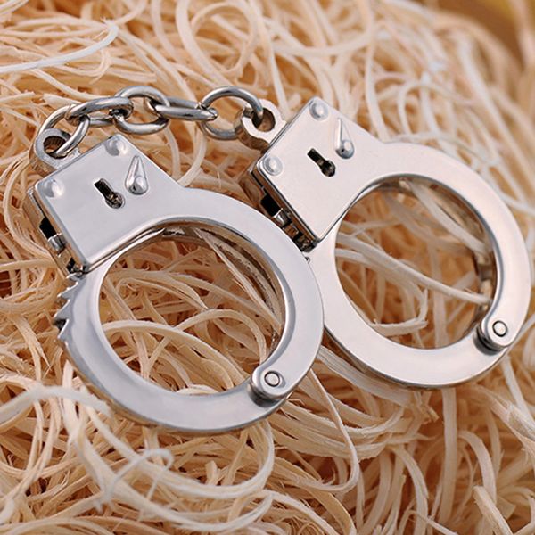 

man handcuff shape keychain metal handcuffs keychain charms pendant car key keyring jewelry gift, Silver