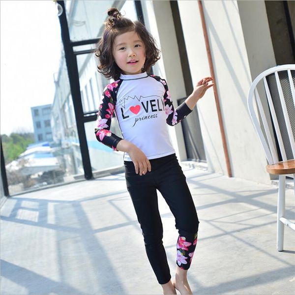 

2019 two piece long sleeve swimsuit for kids girls lovely princess floral swimwear uv protection beach bathing suit wholesale