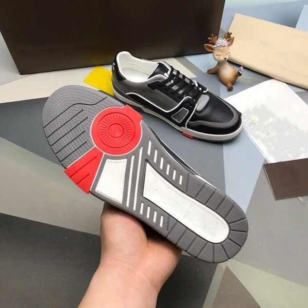 

new arrival triple s trainer sneaker men shoes women casual shoe luxury leather sneaker grey black plate-forme star chaussures women shoes