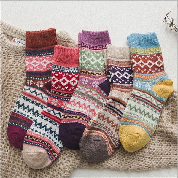 Inverno térmica Socks Vintage Meias coloridas de lã de Natal Knit altura do joelho meias meias Chaussettes Algodão Moda Casual Tornozeleira C6996