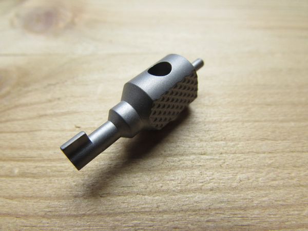 

original design cnc machined tc4 titanium alloy knurling edc diy sw asp handcuff key sm tools key knife fall necklace