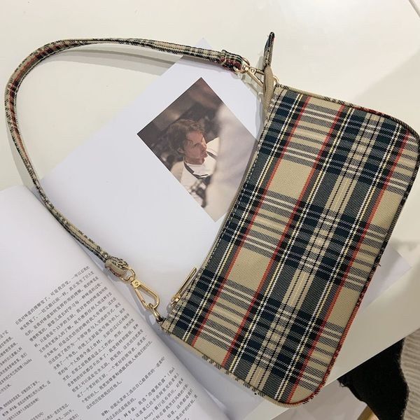 

2020 new female bag fashion wild shoulder messenger bag armpit retro plaid
