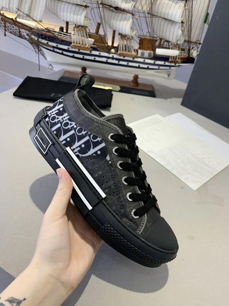 

díor oblique homme x kàws by kìm jones men women fashion designres triple s роскошные повседневные туфли высокие кроссовки обувь для скейтбо, Black