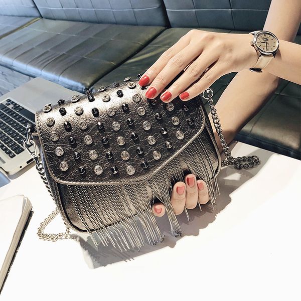 

bag women 2019 new single shoulder messenger bag chain single shoulder small rivet tassel