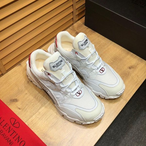 

2019p luxury men's casual shoes, fashion wild sports shoes, original packaging shoe box delivery, yardage: 38-45