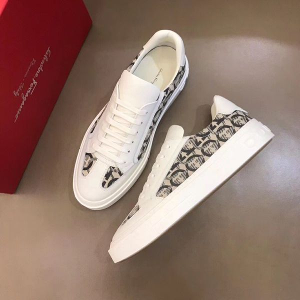 

2020 new summer men's casual sports, high-end designer fashion wild casual shoesas