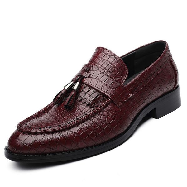 

fringe slip on men shoes tassel loafers artificial leather shoes men pointed toe alligator for zapatos hombre g8, Black