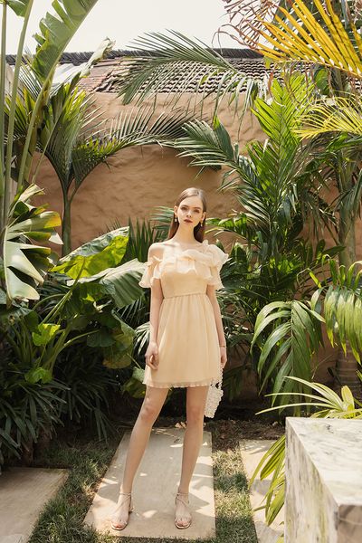 

slim fit fairy skirt short holiday dress champagne irregular off-shoulder mini dress female ruffled gauze dress women long maxi dresses, White;black