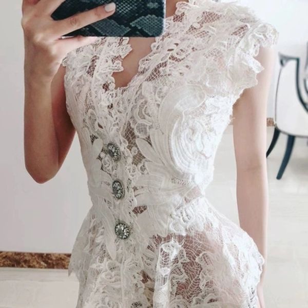 

runway designer blouse 2019 high street summer elegant v-neck white lace blouse sleeveless office lady style