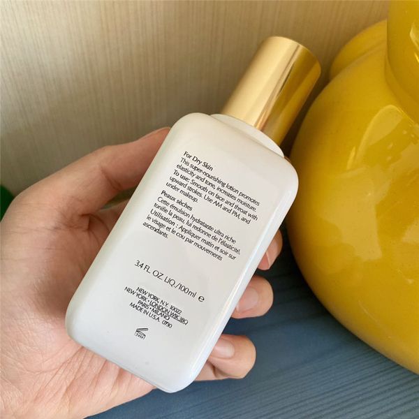 

swiss performing extract famous braand e moisturizer lotion super nourishing cream for dry skin promotes elasticity 100ml, White