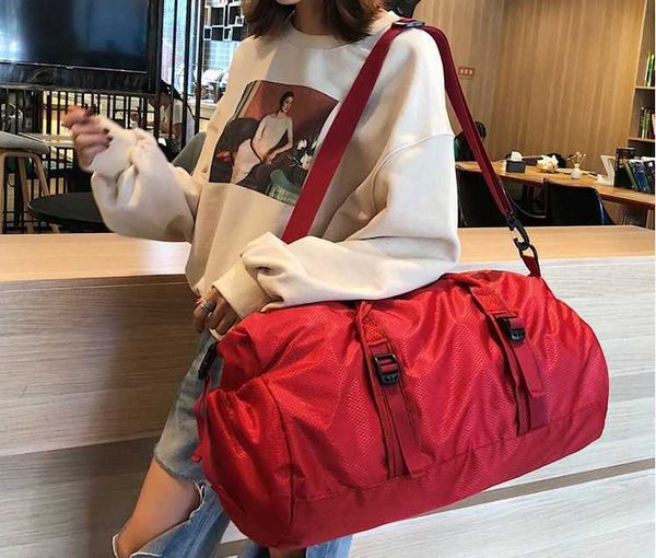 

lightweight folding travel bags women portable fitness duffle bag outdoor sport luggage tots korean style foldable d900