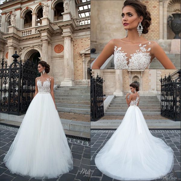

2019 new elegant a line wedding dresses vintage illusion lace appliques tulle floor length wedding bridal gowns with button, White