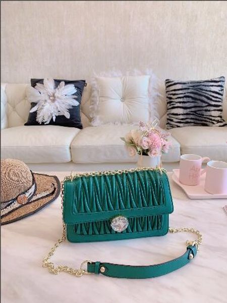 

горячий стиль рекомендует новый цвет + новый дизайн + новая ткань, все виды одежды соответствуют ок размер 23*14см