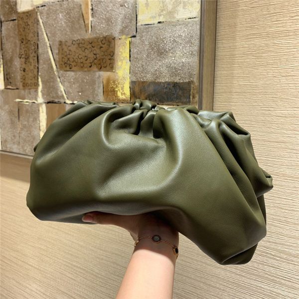 

2019 bv veneta the pouch in butter calf leather de igner luxury handbag 38 20 8 5cm bv0851