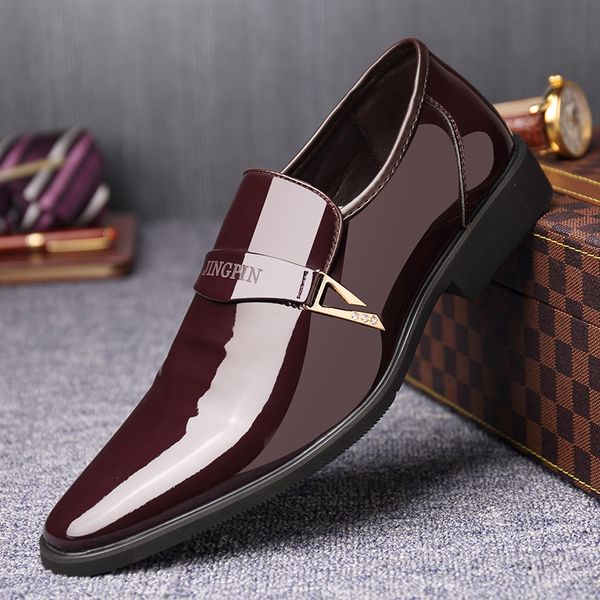 

men dress shoes leather italian shoes slip on fashion glitter men leather moccasin male formal pointed toe, Black