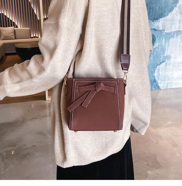 

dropshipping messenger handbags simple square bag women's handbag 2020 high-quality pu chain mobile phone shoulder bags#g30