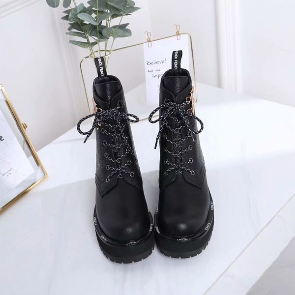 

high-end martin boots female british wind 2019 new wild exquisite net red thin thin boots women spring and autumn single boots, Black