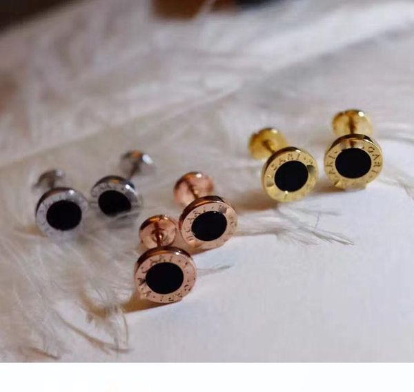 

famous brand s925 silver stud with black agate and white shell in 0.9cm fashion brand earrings jewelery for women wedding gifts ps5668, Golden;silver