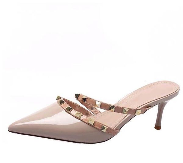 

8 летом 2020 года, новый стиль женские сандалии моды корейский заклепки туфли на шпильках многофункциональными женская половина тапочки, Black