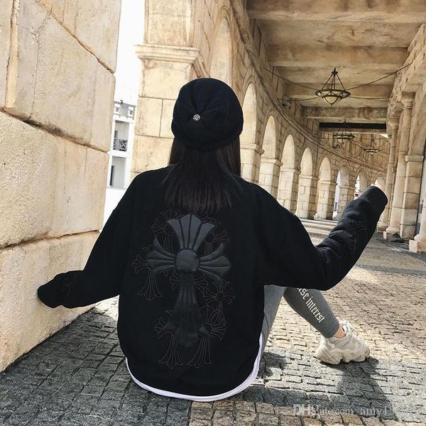

2020 new popular logo cross-stitch leather embroidery qiu dong long sleeve loose round collar women's sweater, Black