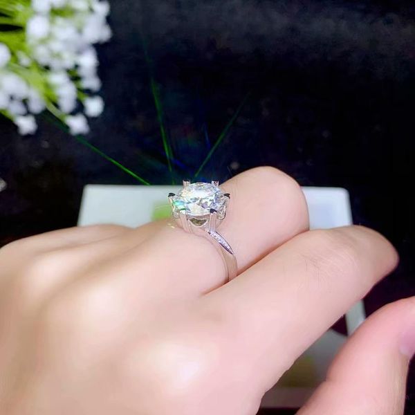 

uloveido moiss-anite personality design new ring, 925 sterling silver, beautiful color, sparkling, 3 carat diamond d vvs1 t200701, Slivery;golden