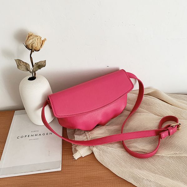

2019 korean solid color packet joker concise messenger woman package trend ins personality small chest package leisure time renovate package