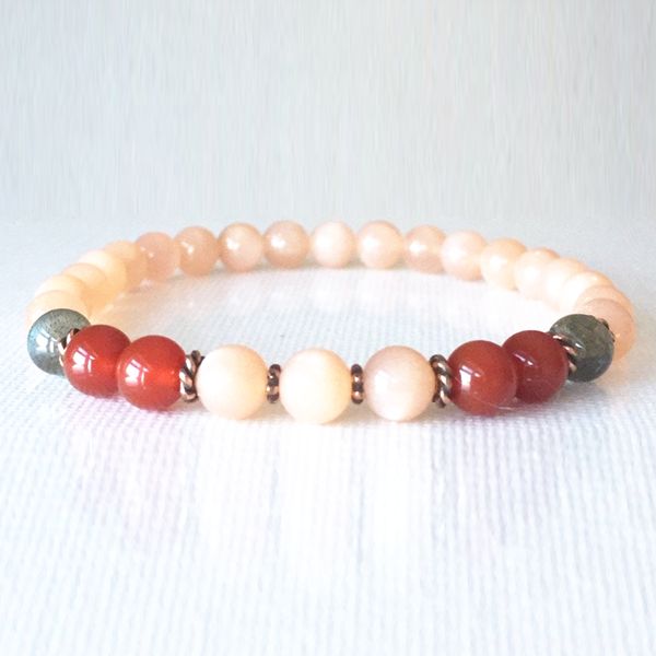 

wholesale 6 mm a grade sunstone labradorite bracelet womens carnelian heart chakra healing bracelet dainty yoga mala, Golden;silver