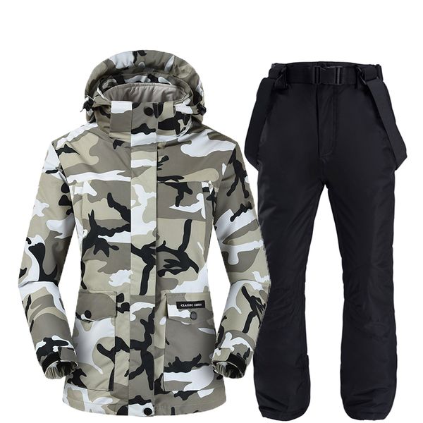 Duas camadas traje de camuflagem Mulheres snowboarding roupa do inverno Outdoor Sports usam jaquetas de esqui impermeáveis ​​+ calças de cinto neve