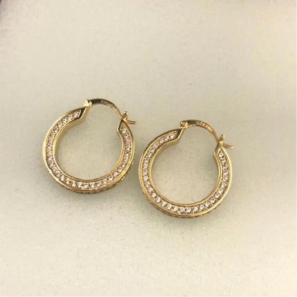 

the earrings for women's wear in the latest fashion in 2020 are round, simple and generous, of good quality and exquisite workmanship, White