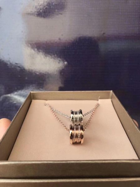 

2020 new designer high-quality facebook star fashion ladies necklace, Silver