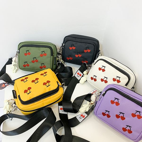 

2020 new cherry embroidery canvas bag fashion ins korean version wild messenger bag female student summer cool cute