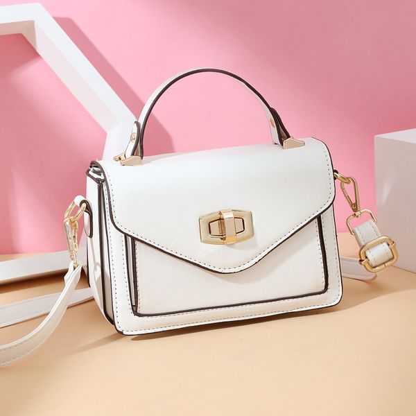 

2020 new korean version of the tide net red handbag fashion trend small square bag shoulder messenger handbag