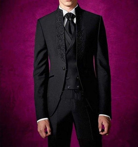 Nuovo design elegante Smoking da sposo nero con un bottone Colletto rialzato Groomsmen Abiti da uomo per uomo Abiti da sposa da uomo (giacca + pantaloni + gilet + cravatta) 4269