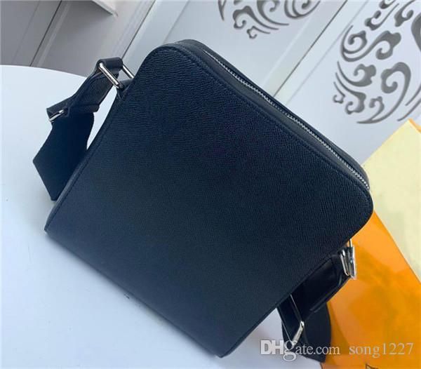 

2020 431427postman bag, classic college style, the material is very comfortable, double buckle design, adjustable shoulder straps