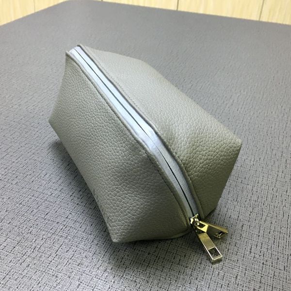 

1 piece of leather zipper cosmetic bag ladies minimalist travel beauty box portable makeup cosmetic bag makeup manager holder