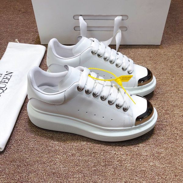 

high-end luxury ladies men fashiondesigners party casual shoes jogging sports basketball shoes triple platform men and women shoes gseeq