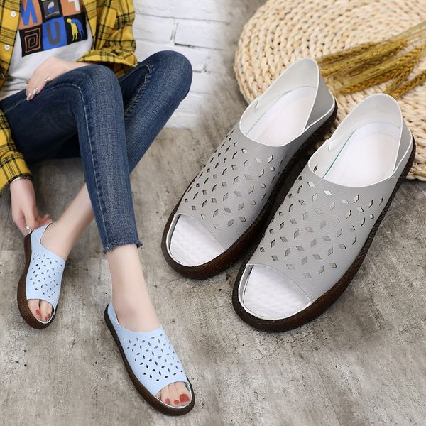 

sandals women 2020 new hollow soft sole comfortable mother's shoes flat sole hole shoes antiskid pregnant women'slippers, Black