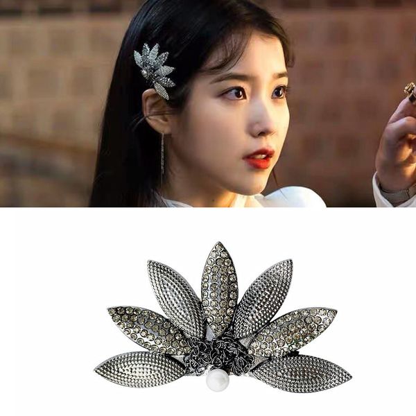 

2019 new korean tv star pearl hair clip fashion black crystal flower hair pin for women party accessories, Golden;white