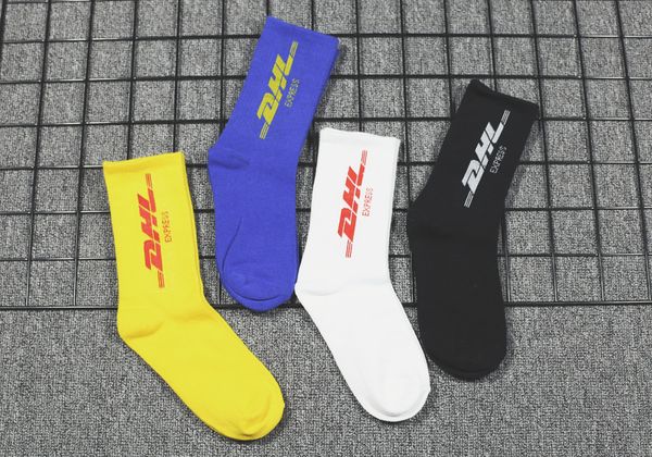 

mens designer stockings street fashion brand socks medium tube college style letter cotton skateboard sports socks 4 color, Black